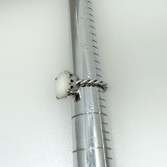 Pandora Mother of Pearl Ring - Picture 4 of 5
